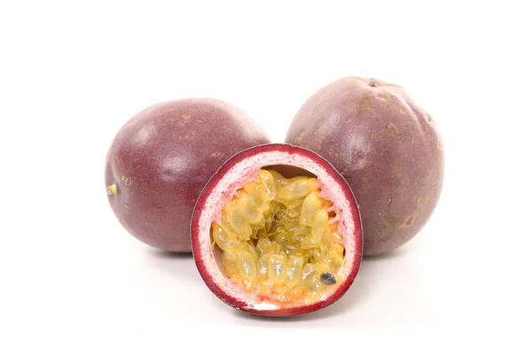 Fresh ripe passion fruit — Stock Photo, Image