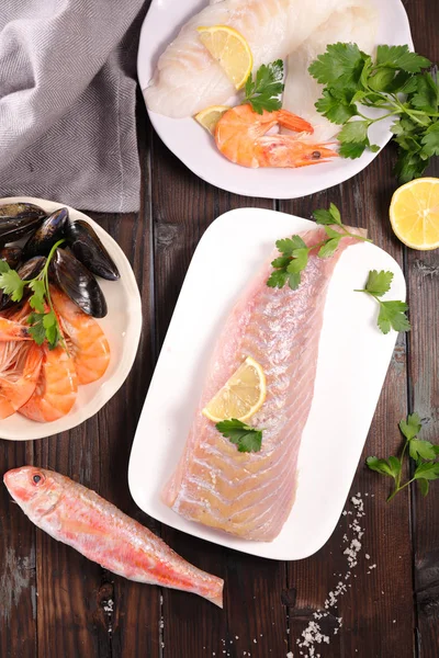 Assorted raw fish — Stock Photo, Image