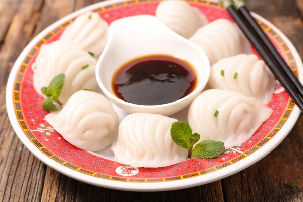 Bolinhos dim sum, cozinha chinês-tailandesa — Fotografia de Stock