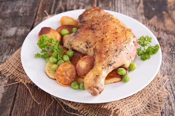 Grilled duck meat — Stock Photo, Image