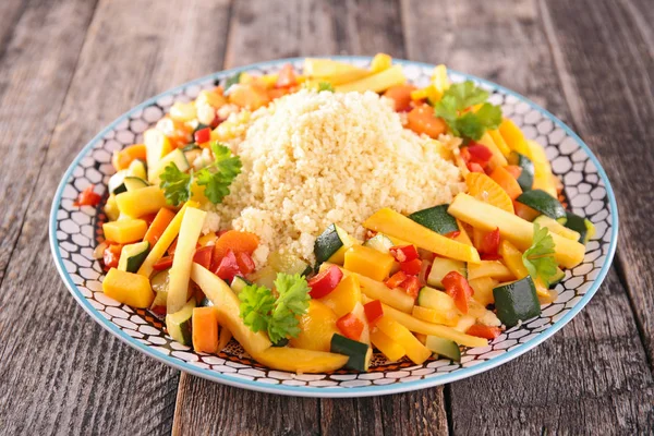 Boiled couscous and vegetables — Stock Photo, Image