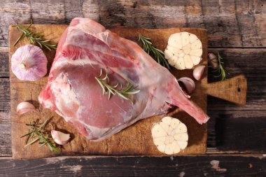 gemide ham kuzu pirzolası 