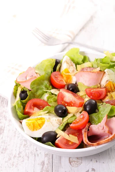 Fresh salad in bowl — Stock Photo, Image