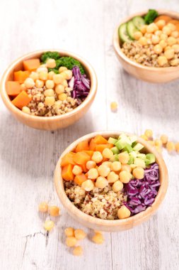 fındık ile meyve salatası