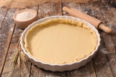 tart için çiğ hamur