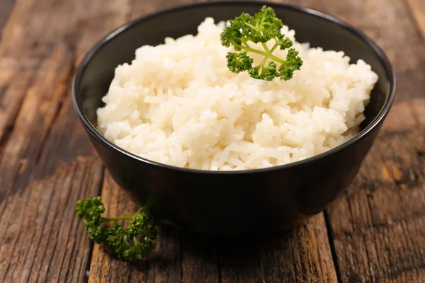 Kom van gekookte rijst — Stockfoto