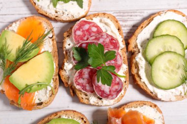 Etli ekmek tostları