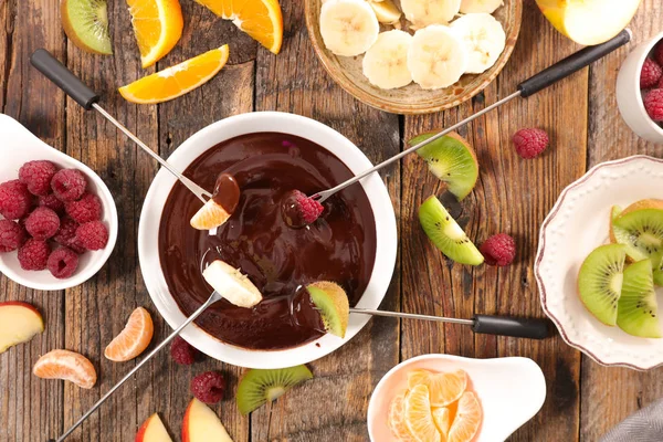 Čokoládové fondue s ovocem — Stock fotografie