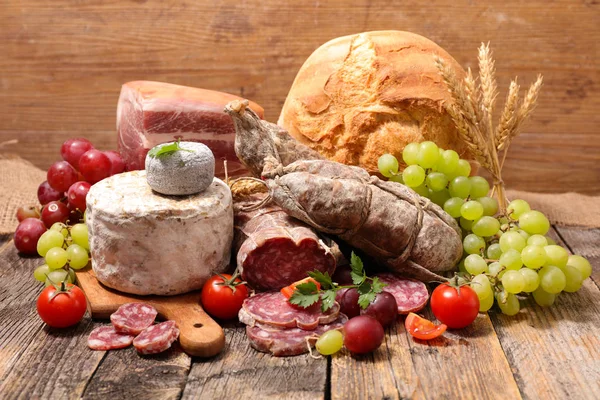 Cheese, meat and bread — Stock Photo, Image