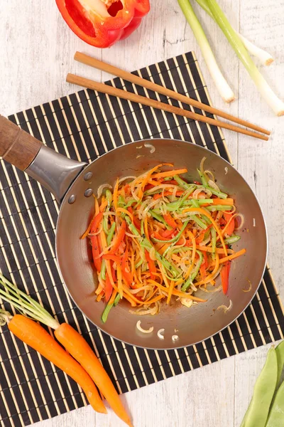 Fried vegetables at kitchen — Stock Photo, Image