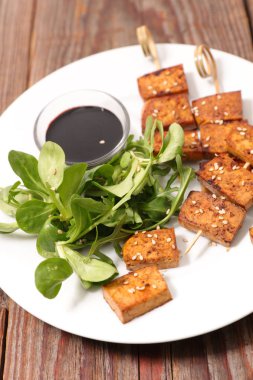 Soya soslu Kızarmış tofu
