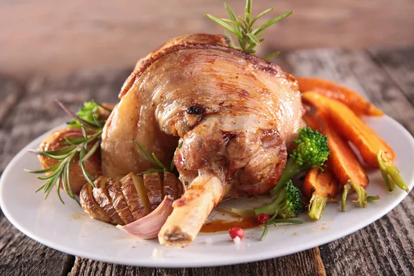 Grilled lamb chop — Stock Photo, Image