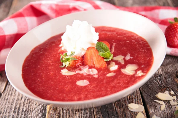 Tasty strawberry smoothie — Stock Photo, Image