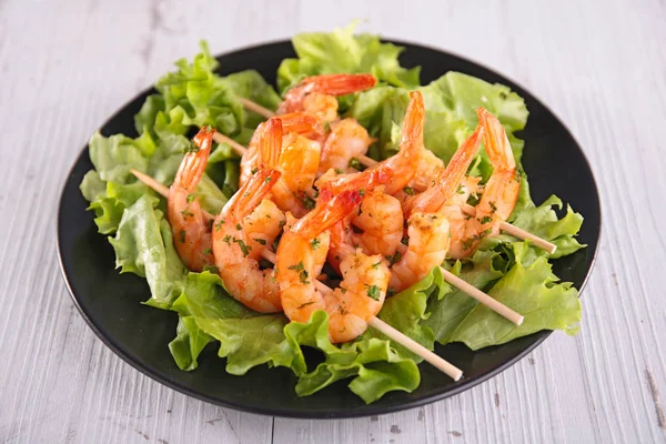 Fried shrimps,skewers — Stock Photo, Image