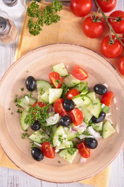 lezzetli sebze salatası