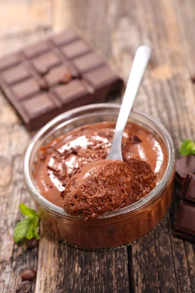Ízletes csokoládé mousse — Stock Fotó