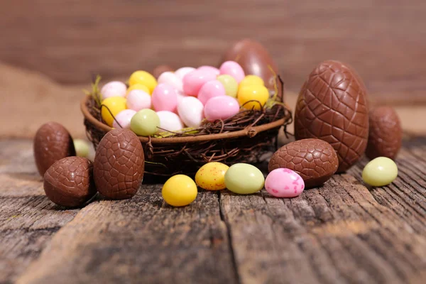 Dolci caramelle alle uova di Pasqua — Foto Stock