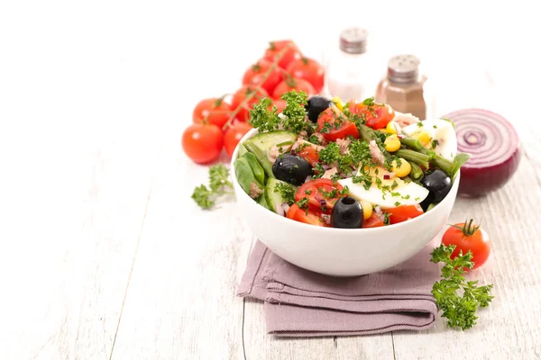 Ensalada de verduras frescas —  Fotos de Stock