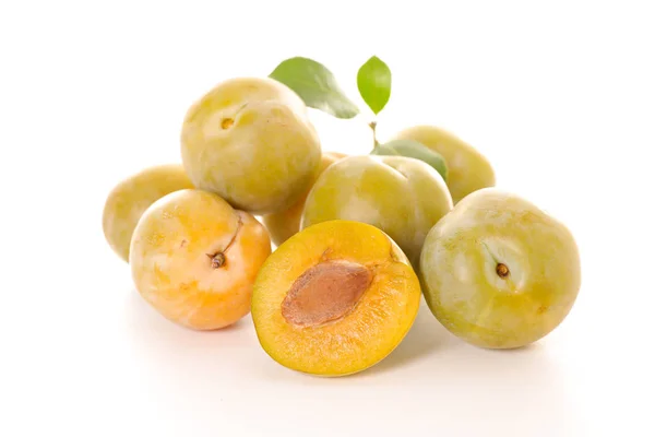 Yellow ripe plums — Stock Photo, Image