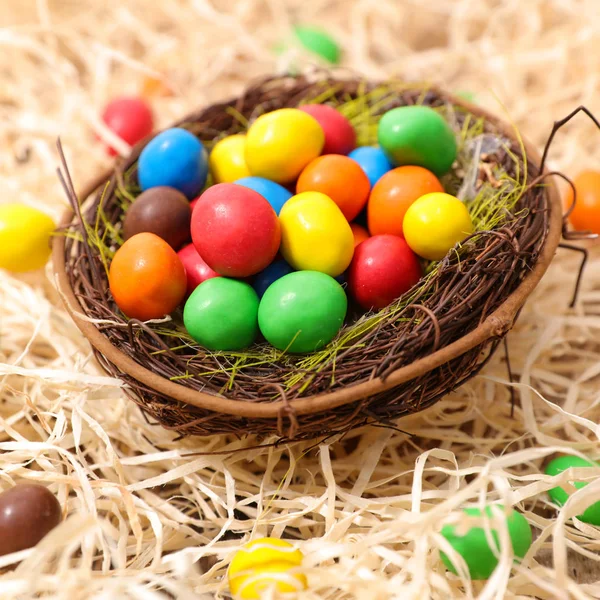 Uova di Pasqua variopinte — Foto Stock