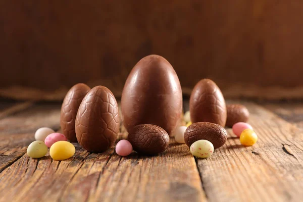 Dolci caramelle alle uova di Pasqua — Foto Stock