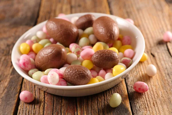 Dolci caramelle alle uova di Pasqua — Foto Stock