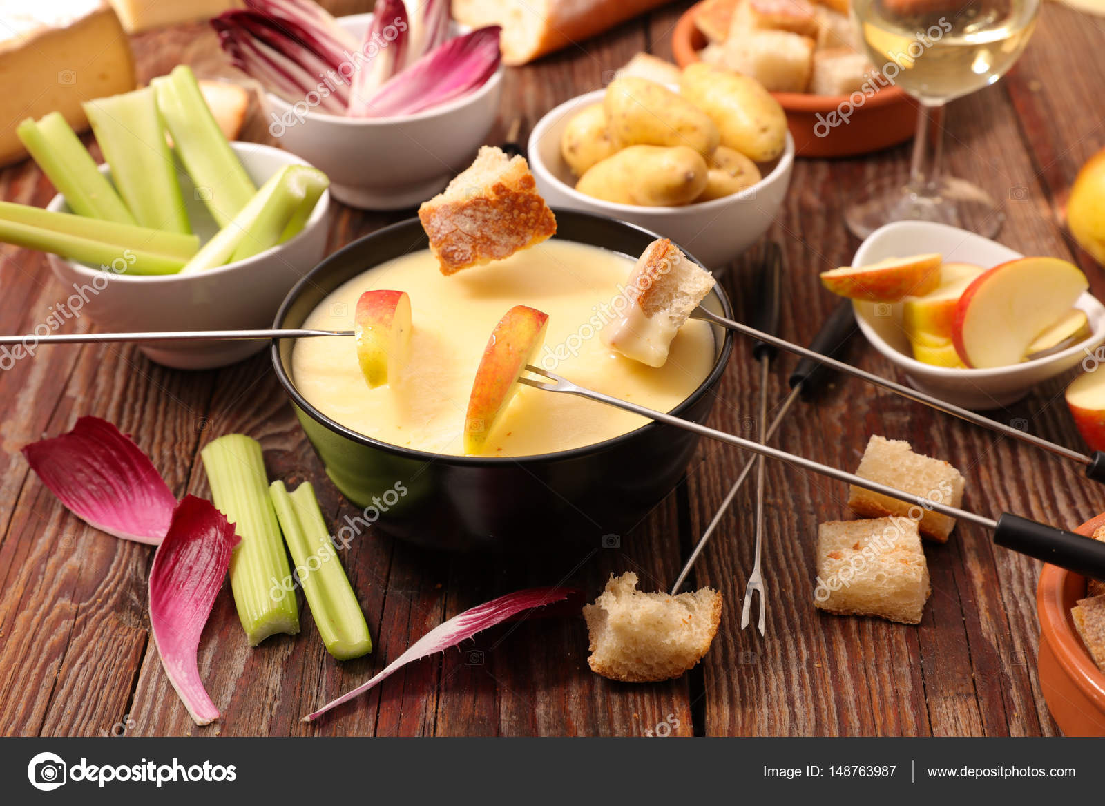 Cheese fondue with bread — Stock Photo © studioM 148763987