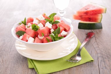 kavun ve karpuz salatası