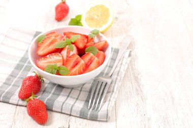 Lezzetli taze çilek