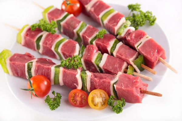 Surowe mięso wołowe na grilla — Zdjęcie stockowe