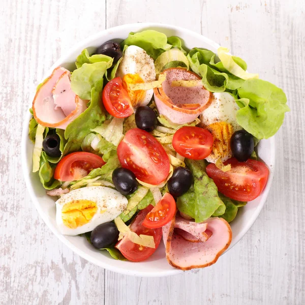 Gemengde salade met groenten — Stockfoto