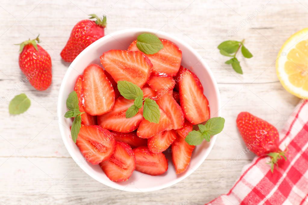 delicious sliced strawberries 