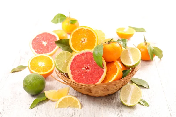 柑橘类水果组成 — 图库照片