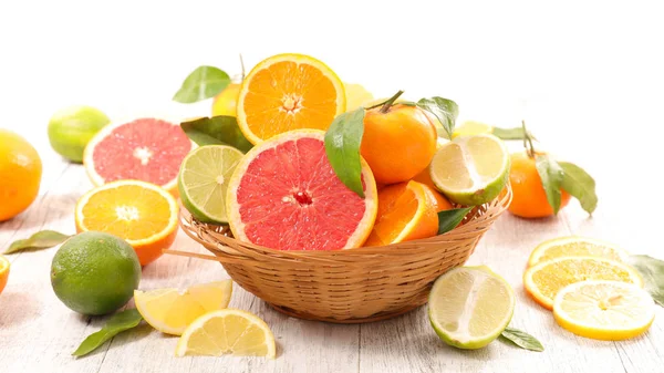 柑橘类水果组成 — 图库照片