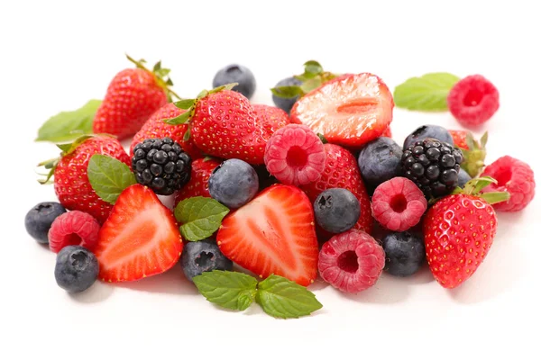 Frisch sortierte Beeren — Stockfoto