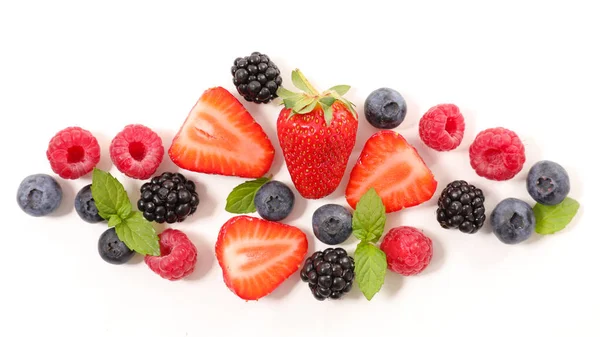 Frisch sortierte Beeren — Stockfoto