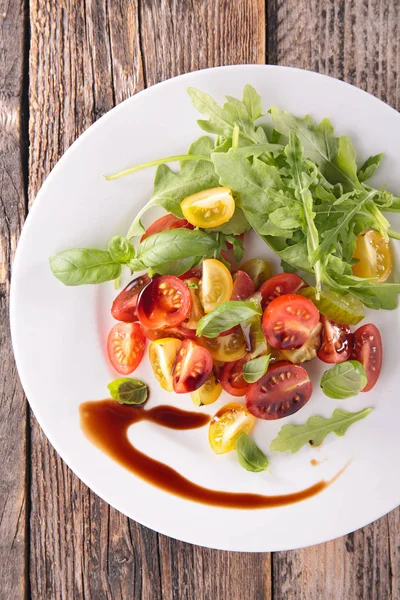 Delicious tomato salad — Stock Photo, Image