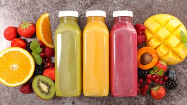 çeşitli meyve ve meyve suları