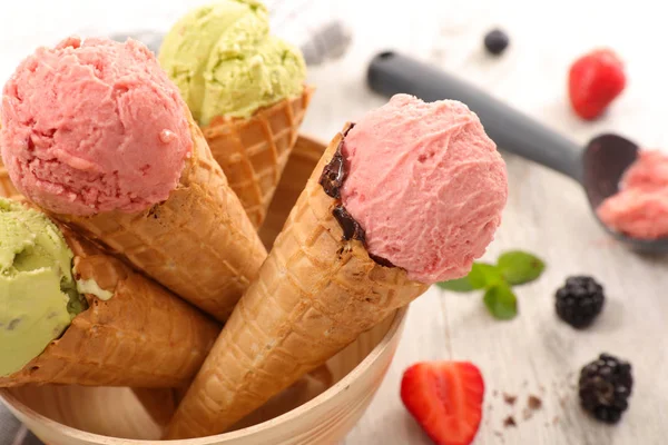 Ice cream in cones — Stock Photo, Image