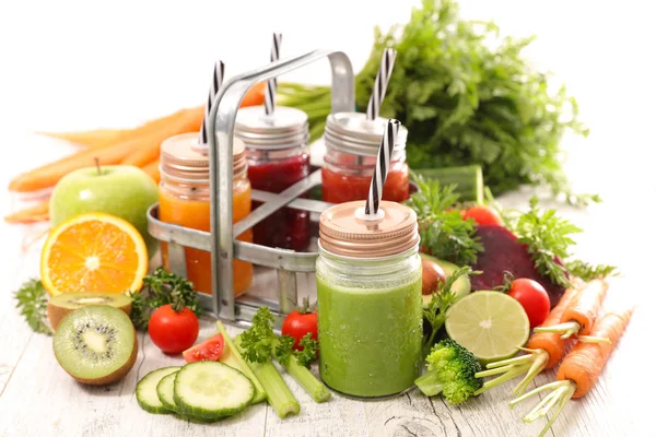 Fruits and vegetables smoothie — Stock Photo, Image