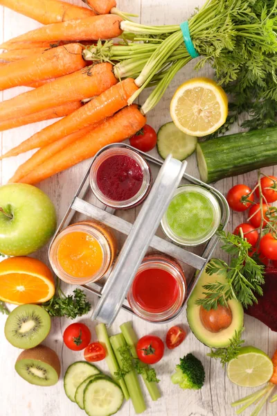 Gyümölcs és zöldség smoothie — Stock Fotó