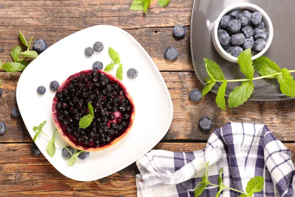 Blueberry tart med blad — Stockfoto
