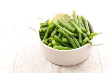 Beyaz kase taze fasulye 