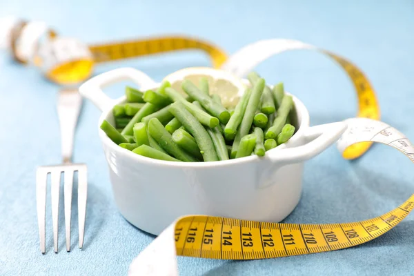 Green beans in white bowl — Stock Photo, Image