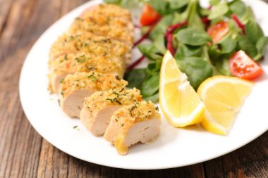 Izgara tavuk göğsü. 