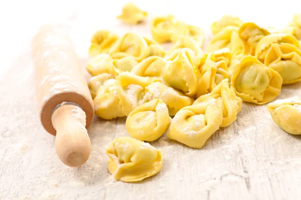 Pastas italianas crudas —  Fotos de Stock