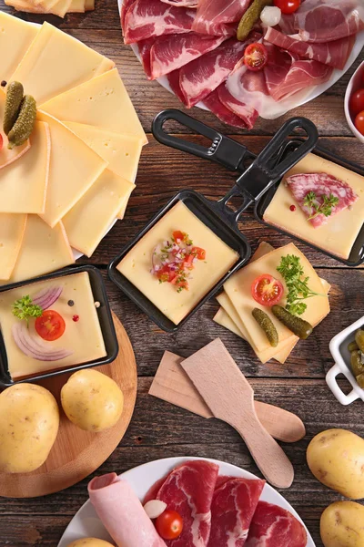 Raclette-Käseparty — Stockfoto
