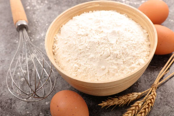 Flour, eggs and rolling pin — Stock Photo, Image