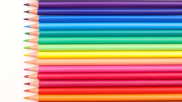 Crayons de couleur sur blanc — Photo