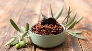 tapenade zeytin dalı ile
